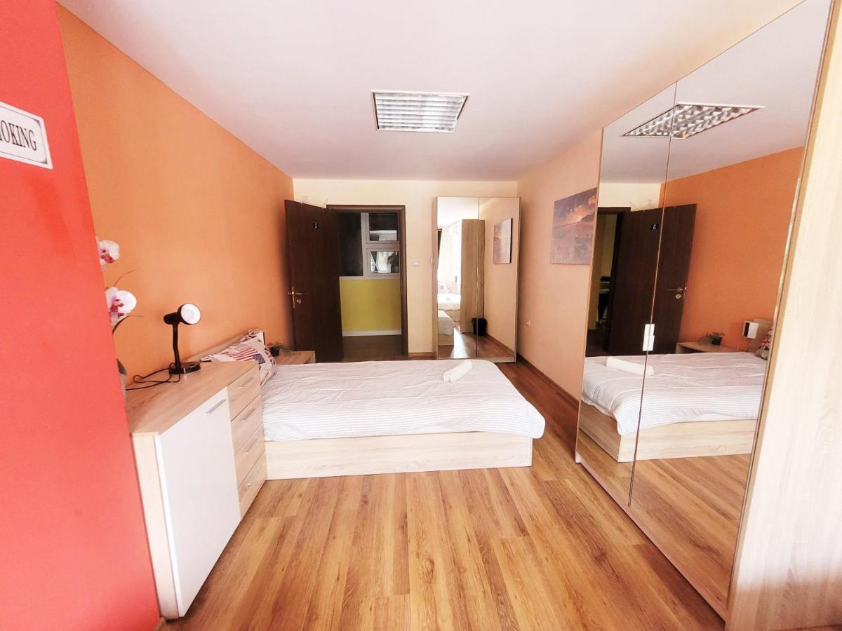 Roma Varna Exterior photo