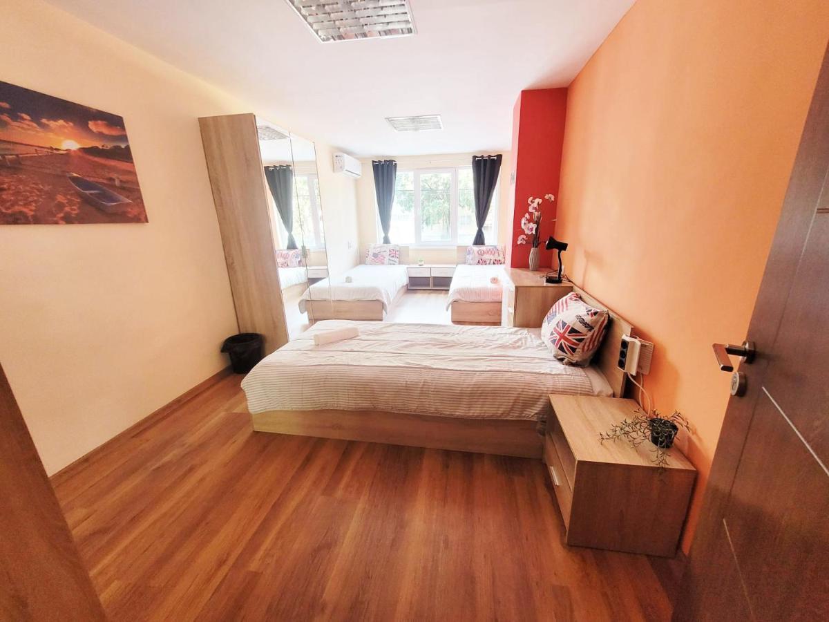 Roma Varna Exterior photo